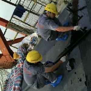 星空体育·星空官方网站-星空体育(中国)员工在做复合润滑涂层